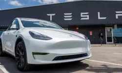 Tesla'da kriz! Son model araçlarını geri çağırıyor