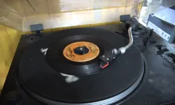 Nostaljik plaklara ilgi yeniden artıyor