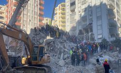 Depremde yıkılan apartmanın donatıları yönetmeliğe uygun bulunmadı