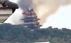 Çin'de 1500 yıllık tapınakta yangın çıktı