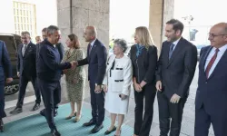 Almanya'da mahkeme ChatGPT'nin lisanssız şarkı sözlerini kullanamayacağına karar verdi