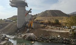 Diyarbakır'da köprü inşaatında iskele çöktü: 3 ölü, 2 yaralı