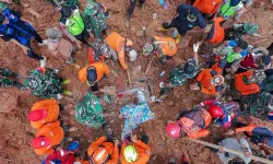 Endonezya'da heyelan faciası: 6 ölü, 17 kayıp