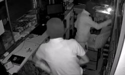 3 farklı iş yerinden hırsızlık yaptılar! O anlar kamerada...