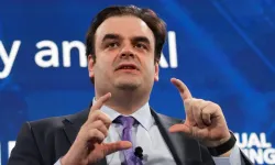 Yunanistan Maliye Bakanı'ndan Facebook'ta deepfake reklam davası