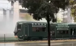 Gaziantep'te tramvaya yıldırım isabet etti