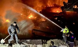 İşgalci İsrail, Lübnan'ın güneyindeki 2 beldeye hava saldırısı düzenledi