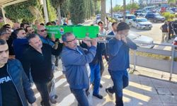 Kazada ölen oğlunun cenaze namazını kıldırdı