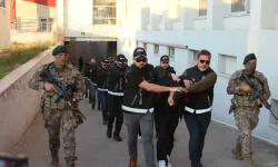 Adana'da yurt dışına kaçma hazırlığında olan ‘Bayğaralar’ çetesinin firarileri yakalandı