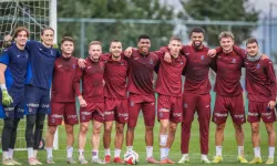 Edin Visca, genç oyunculara rehberlik ediyor