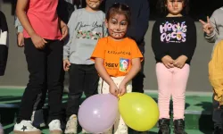 Hatay'da kanseri yenene minik Ceylin için balon uçuruldu