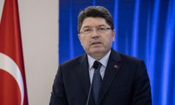 Bakan Tunç: Türkiye, darbecilerin yazdırdığı anayasadan kurtulmalı