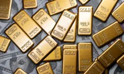 Altın ilk kez 4.400 dolar seviyesini aştı, gümüş rekor kırdı