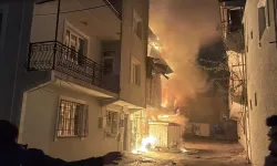 Bursa’da apartman yangını: Alevler iki binaya sıçradı