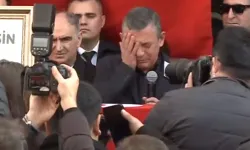 Gülşah Durbay'a veda: Özgür Özel gözyaşlarını tutamadı