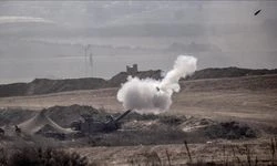 İsrail, Suriye'nin Dera kırsalına topçu saldırısı düzenledi