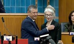 Emine Ülker Tarhan CHP'ye geri döndü!