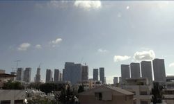 İran'ın misillemesinin ardından Tel Aviv ve çevre kentlere füze parçaları isabet etti