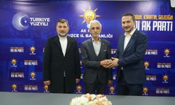 Düzce'de emekli eğitimciler AK Parti'ye katıldı