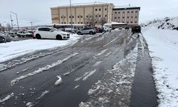 Bazı illerde sağanak ve kar etkili oldu