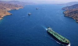 WSJ: BAE, Hürmüz Boğazı'nın 'zorla' açılması için savaşa hazırlanıyor