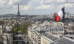 Paris Belediye Binası'nda ihalede yolsuzluk şüphesiyle arama yapıldı
