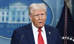 Trump'ın Adalet Bakanı Bondi'yi görevden almayı değerlendirdiği iddia edildi