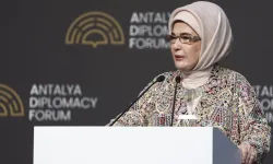 Emine Erdoğan'dan 23 Nisan Ulusal Egemenlik ve Çocuk Bayramı mesajı