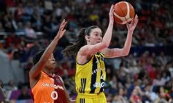 FIBA Avrupa Ligi şampiyonu Fenerbahçe Opet Kadın Basketbol Takımı, kupasını aldı
