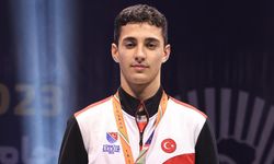 Milli eskrimci Yaman'dan altın madalya