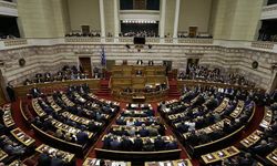 Yolsuzluk soruşturması nedeniyle kabine değişikliği yapıldı