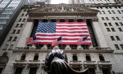 ABD'de hizmet sektörü ilk kez daraldı