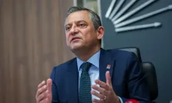 CHP Genel Başkanı Özel, Buca Cezaevi'nde ziyaretlerde bulundu