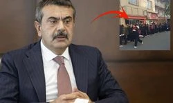 Okul saldırıları sonrası İzmir'de çekildiği söylenen görüntü tartışma yarattı