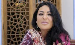 İranlı yazar İgual, Batı medyasında İran'a yönelik 'tek tipçi zihin mühendisliği' yapılıyor