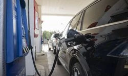 Trump'ın, ABD'de yükselen yakıt fiyatlarına karşı enerji sektörüyle görüştüğü iddia edildi