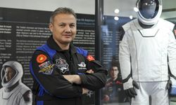 Astronot Alper Gezeravcı, AKM'de çocuklarla buluşacak