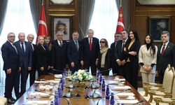 Cumhurbaşkanı Erdoğan, Türk Demokrasi Vakfı heyetini kabul etti