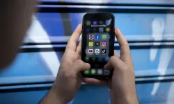 Uzmanlar, dijital platformların şiddeti normalleştirme riski taşıdığını belirtiyor