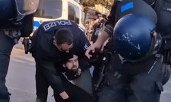 Almanya'da polisin şiddet uyguladığı göstericinin "Oğlumu İsrail öldürdü" diye tepki göstermesi kamerada