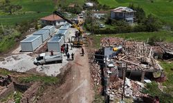 Çorum'da hortum nedeniyle zarar gören köylerde çalışmalar sürüyor