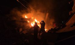 İsrail ordusu Gazze'nin orta kesiminde bir binayı bombaladı