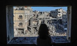 İsrail'den Gazze'de sivillerin toplandığı alana İHA saldırısı