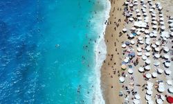 Kaş'taki Kaputaş'ın Avrupa'daki en iyi 10 plaj listesine girmesi turizmcileri sevindirdi