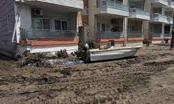 Hatay'da sağanaktan etkilenen alanlarda temizlik çalışması başlatıldı