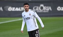 Beşiktaş'ta Emirhan Topçu, rahatsızlığı nedeniyle Trabzonspor maçında oynamayacak