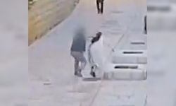 Fanatik Yahudi'nin işgal altındaki Doğu Kudüs'te rahibeyi darbettiği görüntüler ortaya çıktı