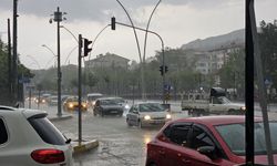 Sağanak hayatı olumsuz etkiledi
