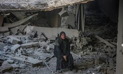Ateşkese rağmen Gazze’yi vuran İsrail Filistinlileri bir kez daha evsiz bıraktı