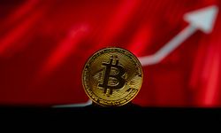 Bitcoin artan jeopolitik risklerle yeniden 74 bin doların altına geriledi